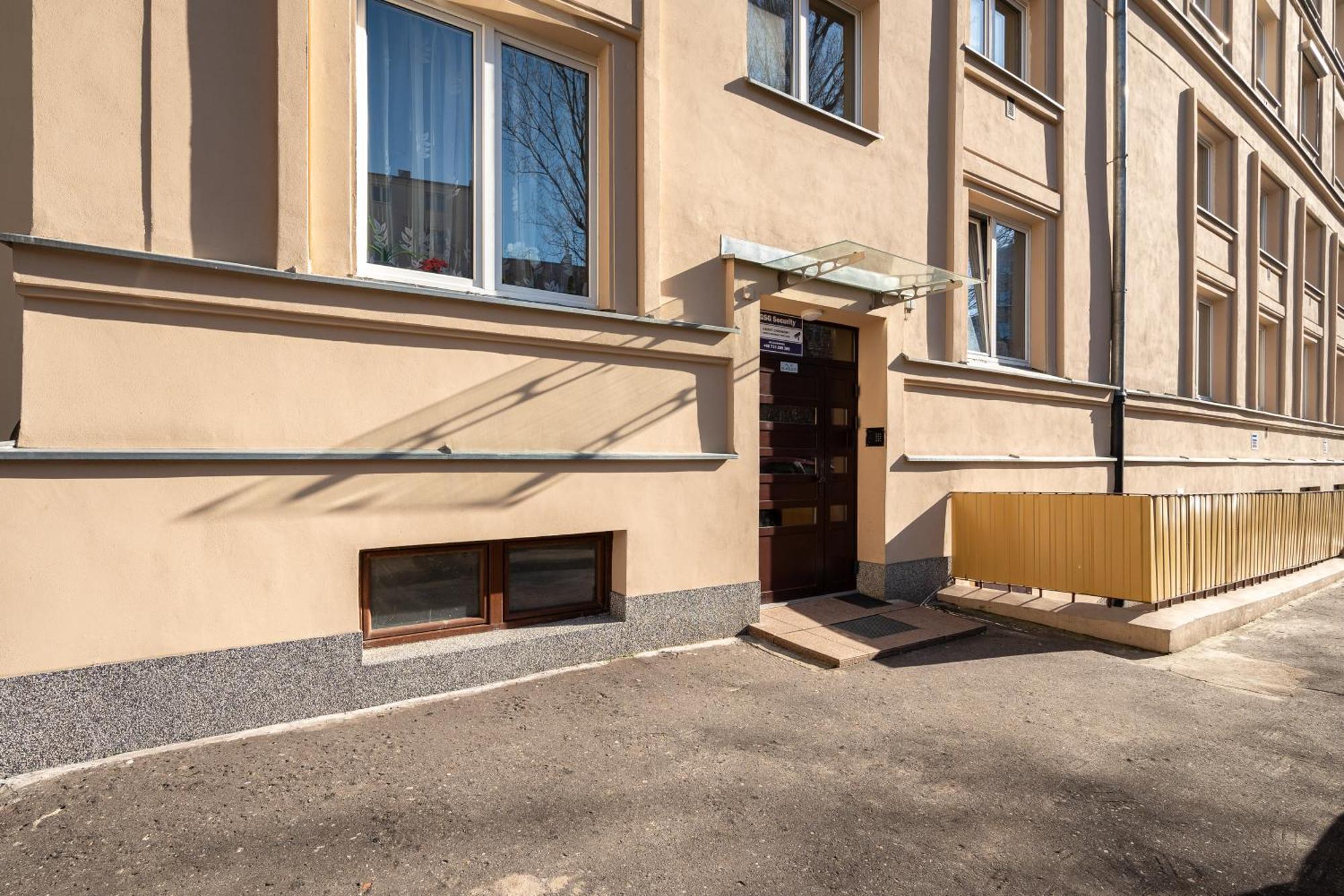 Plac Zbawiciela Cosy * Warschau